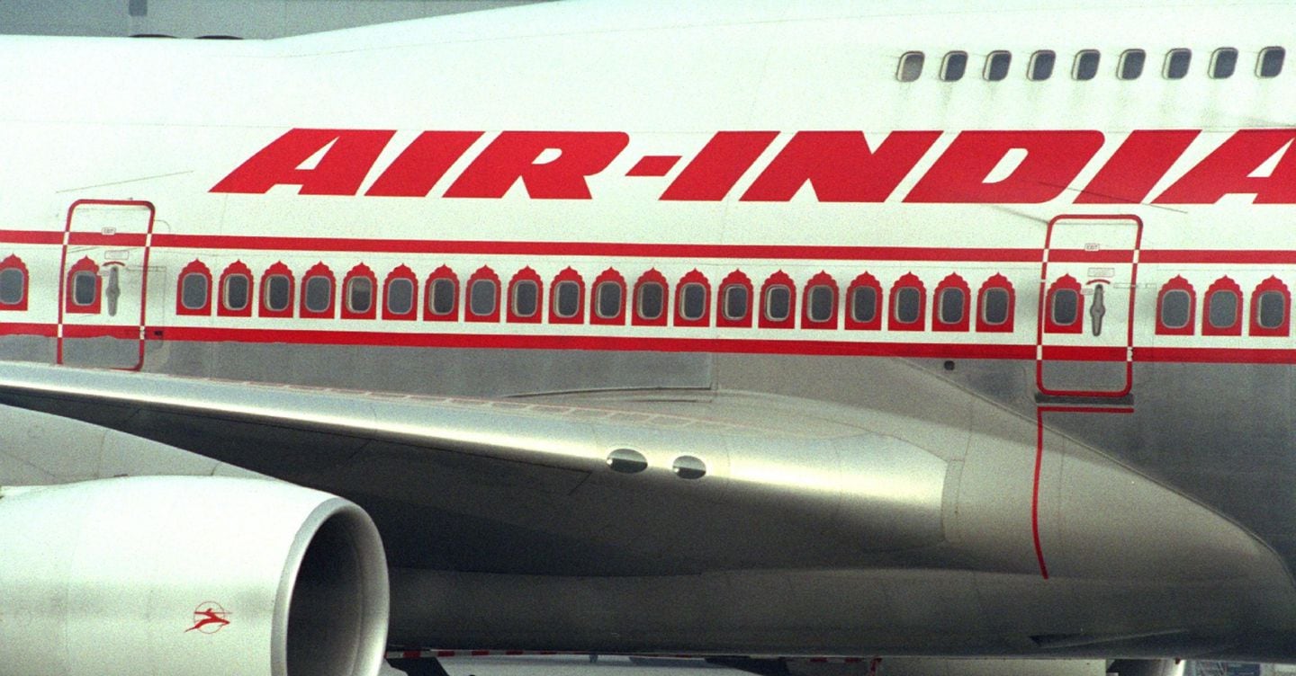 Aereo Air India con oltre 200 passeggeri si schianta a Ahmedabad