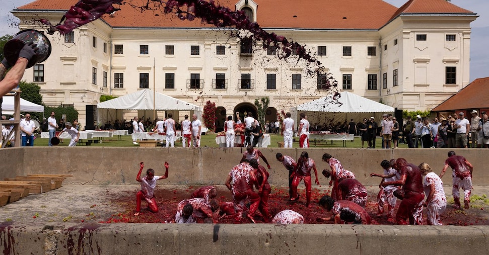 Ritorno estatico al Teatro delle Orge e dei Misteri, ultima festa di Nitsch