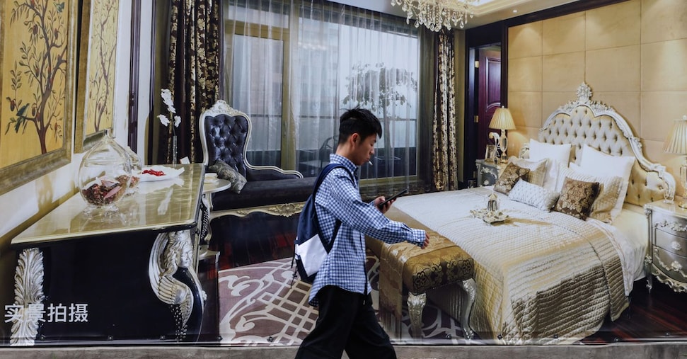 Cina: balzo delle vendite retail grazie agli aiuti statali, langue la produzione Cina: balzo delle vendite retail grazie agli aiuti statali, langue la produzione