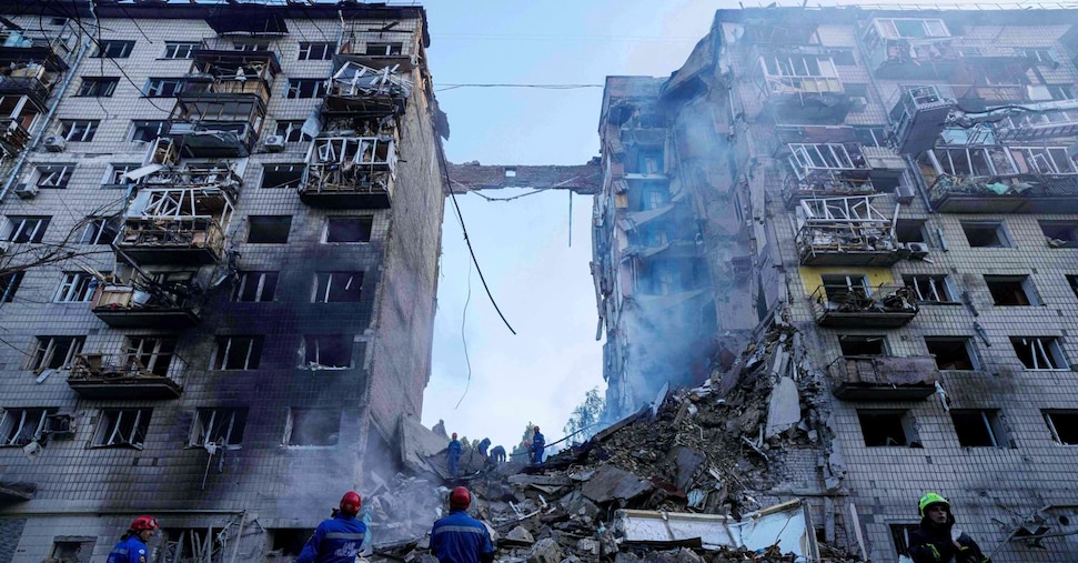 Pioggia di fuoco su Kiev: 14 morti, decine di feriti, tra cui un cittadino americano