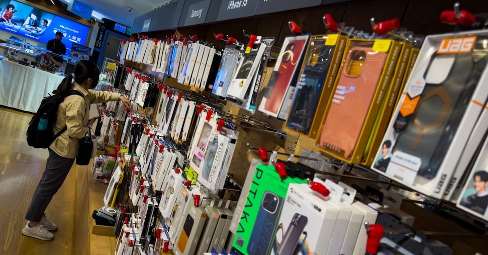 I nostri figli e la dipendenza dallo smartphone: come nasce e un decalogo per ridurre il danno
