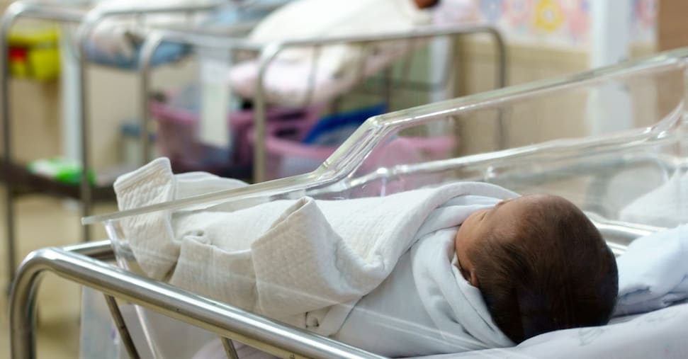 Stop all’espulsione dell’immigrato che riconosce il figlio della convivente Stop all’espulsione dell’immigrato che riconosce il figlio della convivente