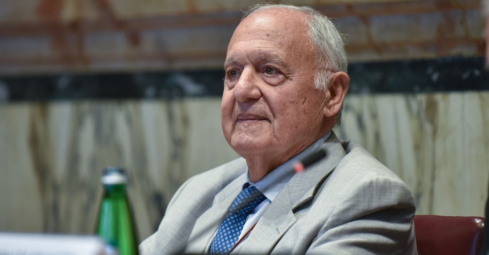 Savona: golden power ormai norma multiuso. La Bce non collabora sulle Ops bancarie Savona: golden power ormai norma multiuso. La Bce non collabora sulle Ops bancarie