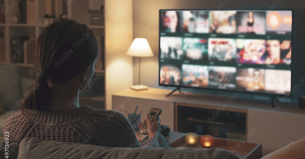 La Tv rallenta insidiata dai social, tengono informazione e on demand