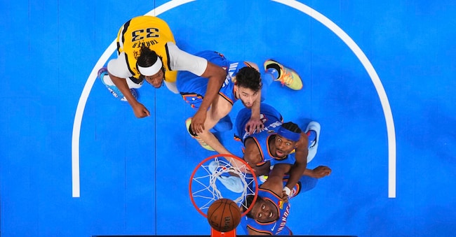 Una fase della Final 7 tra Oklahoma City Thunder e Indiana Pacers. (AP Photo/Julio Cortez)
Associated Press/LaPresse