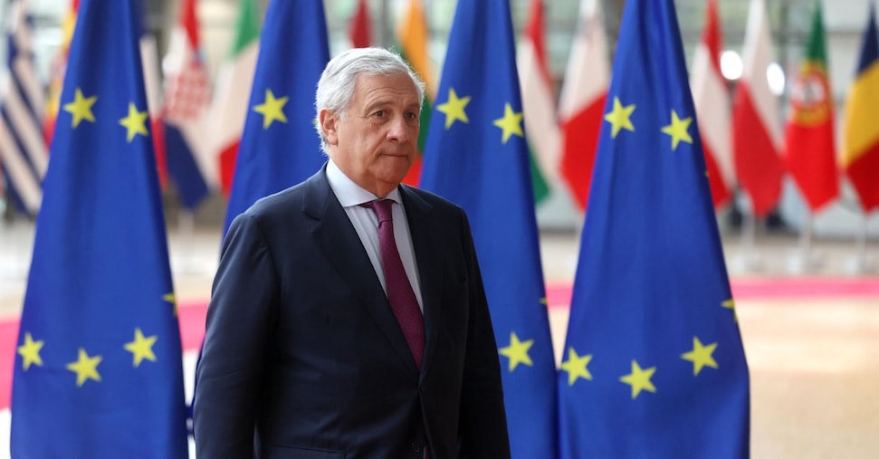 Iran, Tajani: lavoriamo per la de-escalation. No a chiusura di Hormuz, danni enormi per tutti