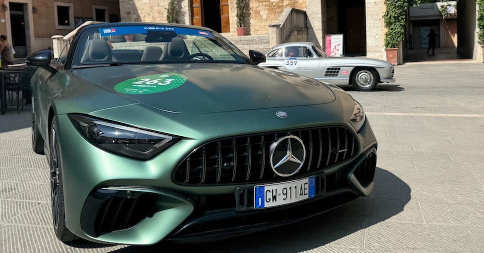 Mille Miglia 2025, al volante della Mercedes Amg SL 63 S E Performance sulle strade della Freccia Rossa