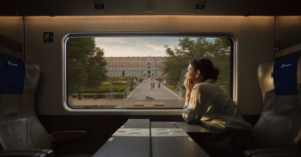 Tecnici, operai e macchinisti protagonisti del nuovo spot Fs con Bocelli e Giannini Tecnici, operai e macchinisti protagonisti del nuovo spot Fs con Bocelli e Giannini