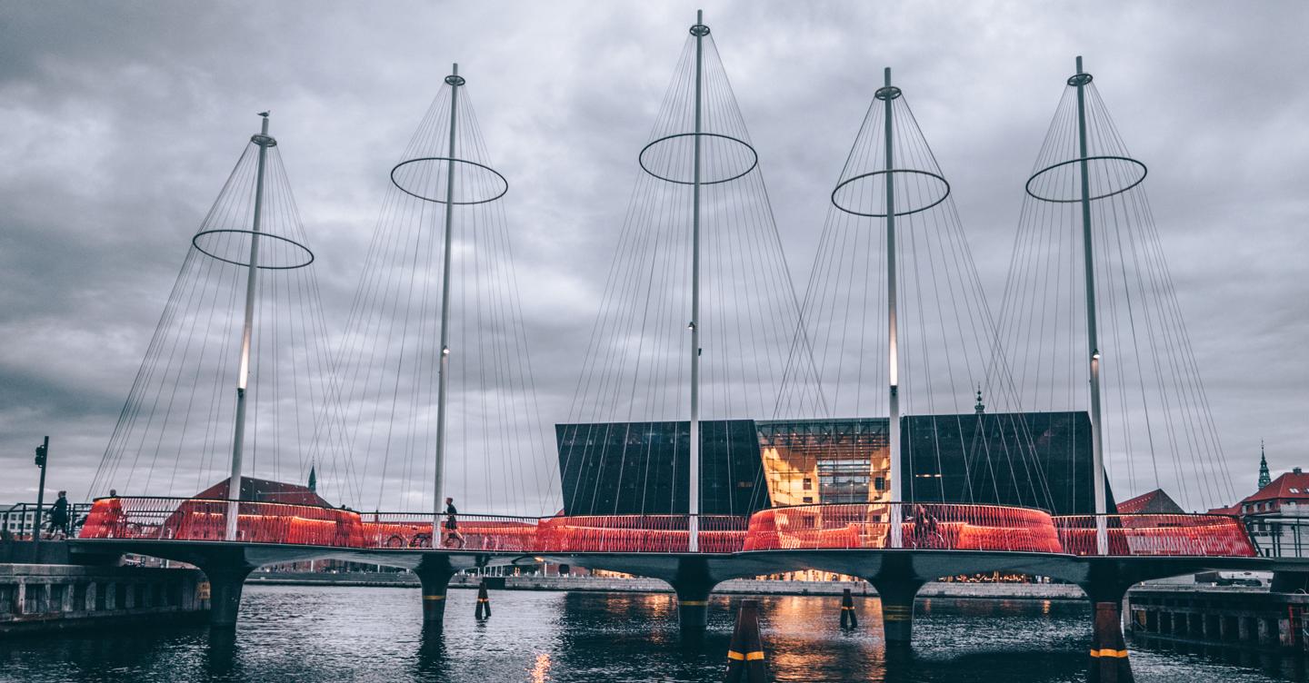 https://i2.res.24o.it/images2010/S24/Documenti/2025/06/27/Immagini/Ritagli/copenaghenponte-k3ID-U33687502661zuu-1440x752@IlSole24Ore-Web.jpg