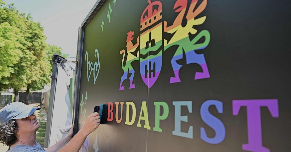 Il Budapest Pride sfida i divieti di Orban, da Schlein a Calenda: ecco i politici italiani in piazza Il Budapest Pride sfida i divieti di Orban, da Schlein a Calenda: ecco i politici italiani in piazza