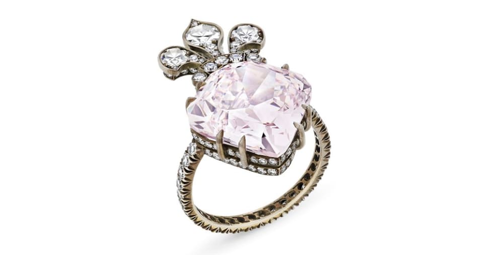 Il diamante rosa di Maria Antonietta infrange ogni record, venduto per 14 milioni