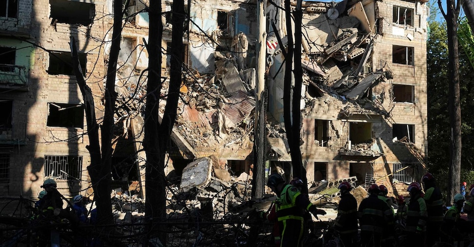 Guerra in Ucraina, ultime notizie. Kiev: «Stanotte attacco record russo, 537 missili e droni. Perso F-16, morto il pilota». Polonia fa decollare jet