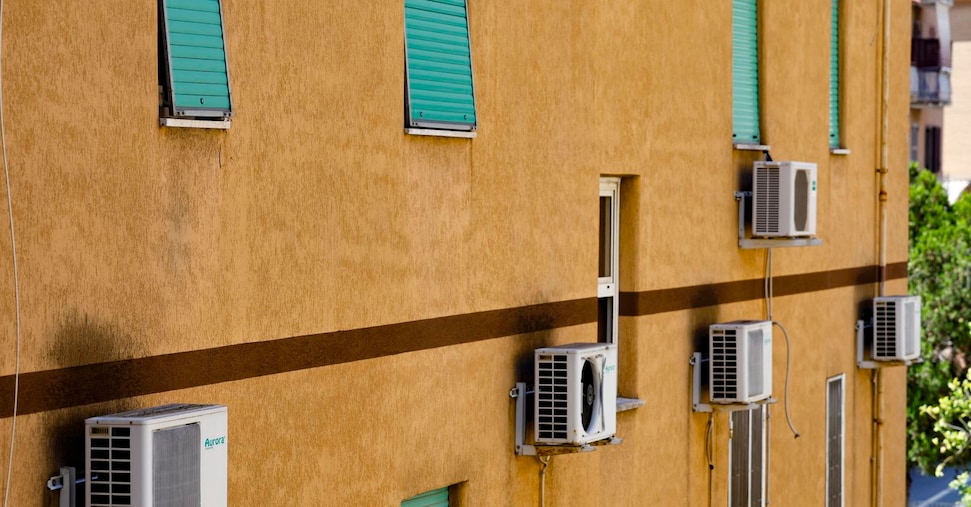 Infissi, pompe di calore e ibridi: parte la comunicazione Enea Infissi, pompe di calore e ibridi: parte la comunicazione Enea