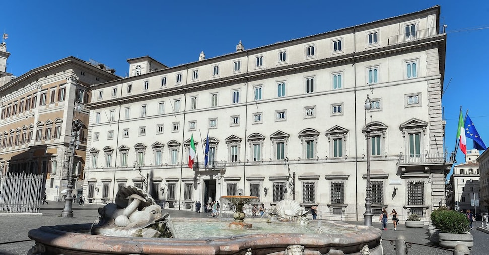 Ok del Governo a ddl su valutazione performance e sviluppo carriera nella Pa Ok del Governo a ddl su valutazione performance e sviluppo carriera nella Pa
