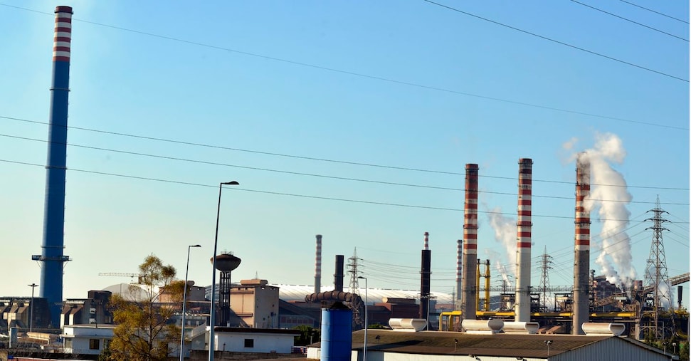 Ex Ilva, si apre uno spiraglio: Comune Taranto e Regione Puglia pronti a trattare
