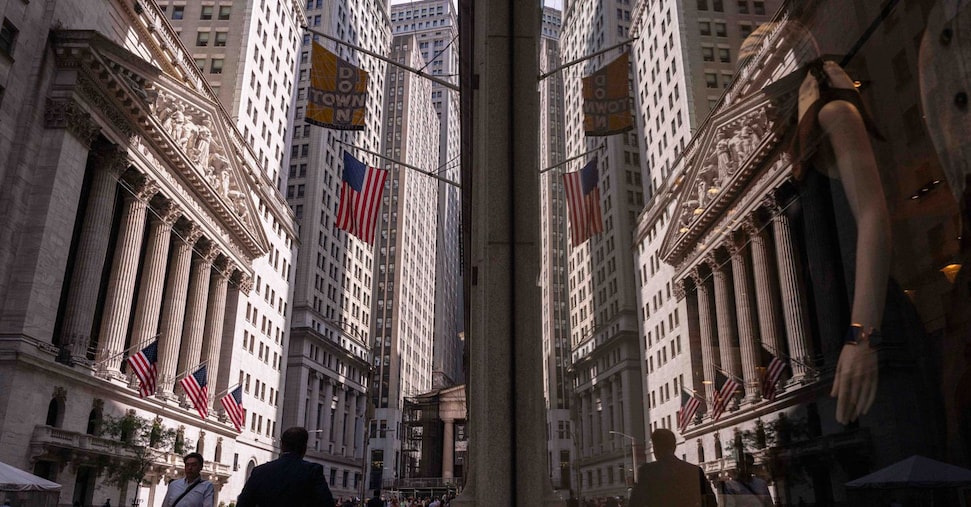 Borse, Europa contrastata in attesa del voto sul bilancio Usa. A Milano giù Mediobanca e Mps