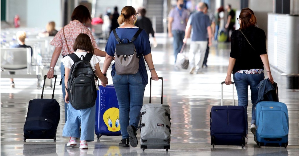 Banda di ladri seriali a Malpensa: 30 furti per oltre 4 milioni