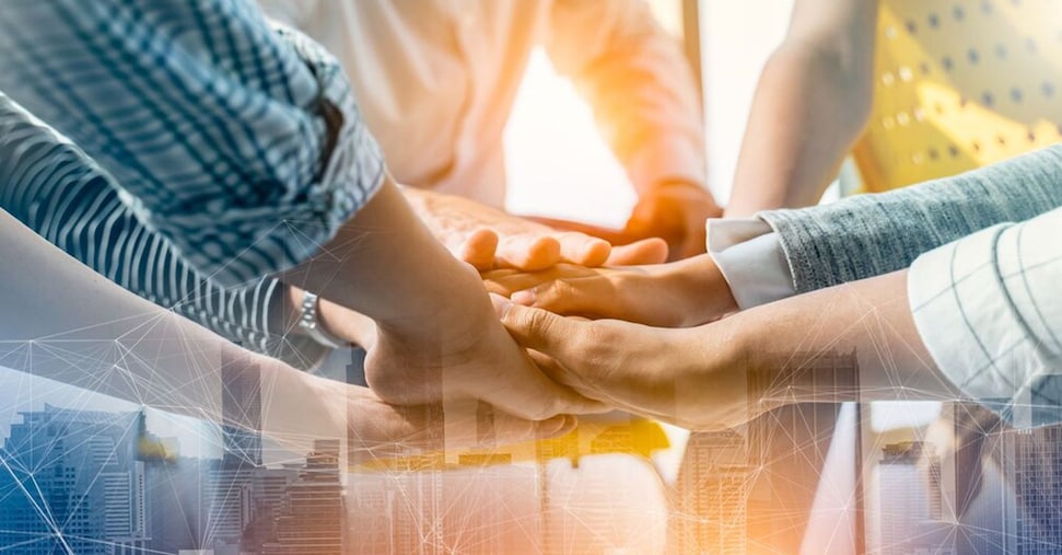 Come i micro-comportamenti influenzano le dinamiche di gruppo