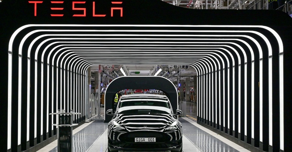 Tesla, consegne in rosso (-13,5%). Il nuovo calo annuale è più vicino