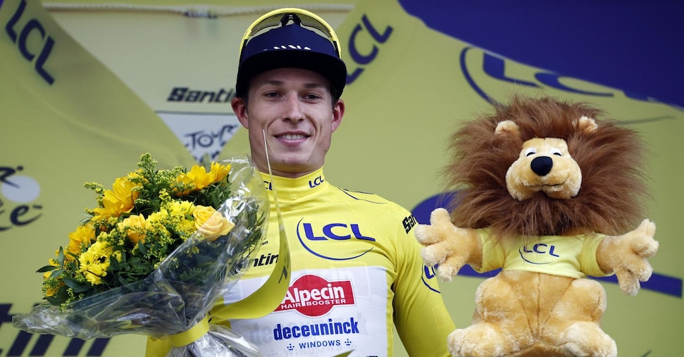 Tour de France, inizio amaro per gli italiani: Ganna cade e si ritira. Al belga Phlipsen la prima maglia gialla Tour de France, inizio amaro per gli italiani: Ganna cade e si ritira. Al belga Phlipsen la prima maglia gialla