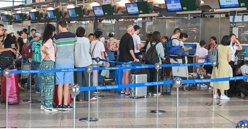 Arrestato a Malpensa su mandato Usa: per l’Fbi è l’hacker di un team di spie sui vaccini anti Covid