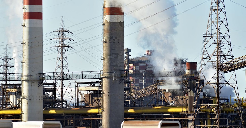 Ex Ilva, accordo più vicino. Urso: due scenari per la firma Ex Ilva, accordo più vicino. Urso: due scenari per la firma