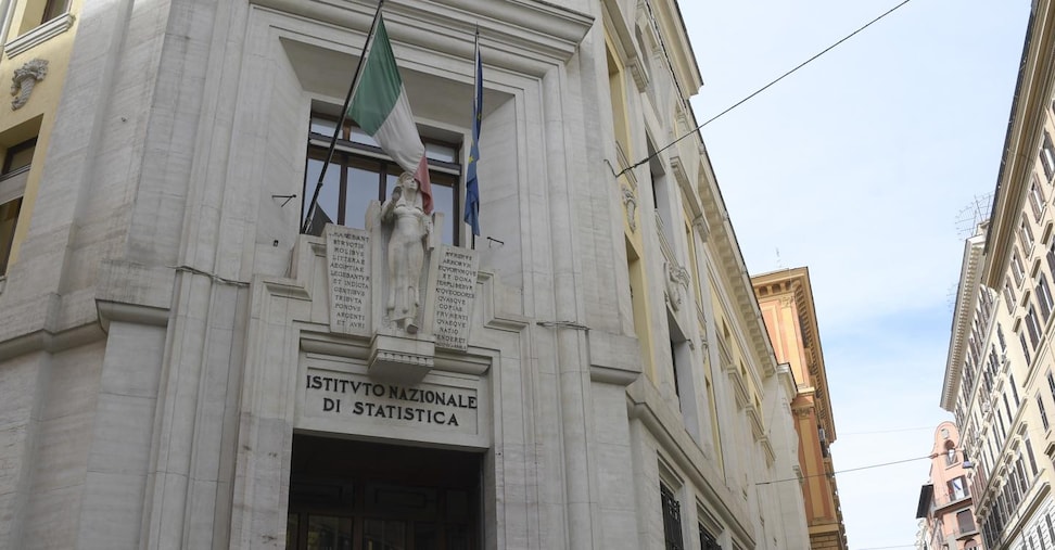 Istat: sempre più incertezza, prospettive mondiali negative Istat: sempre più incertezza, prospettive mondiali negative