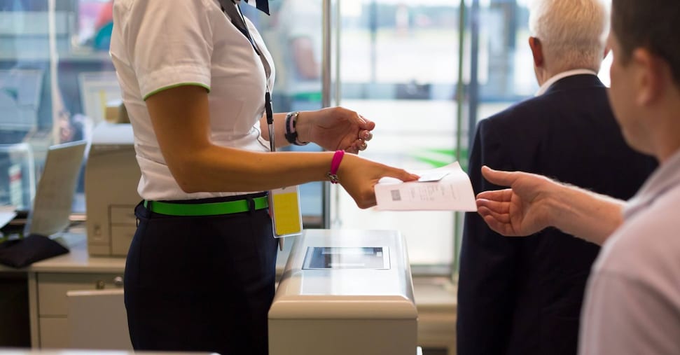 Aeroporti: niente più documenti identità all’imbarco in Italia per voli nazionali ed europei Aeroporti: niente più documenti identità all’imbarco in Italia per voli nazionali ed europei