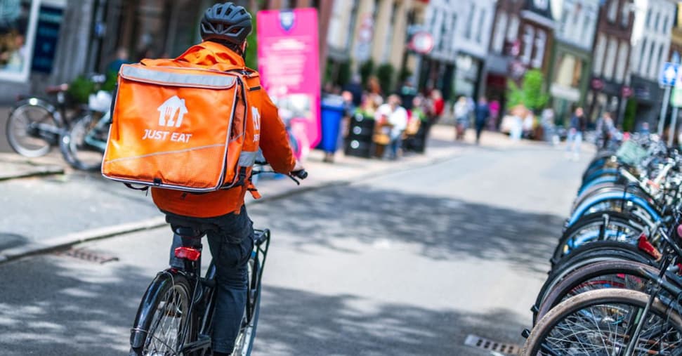 Rider, Just Eat firma accordo per l’emergenza caldo