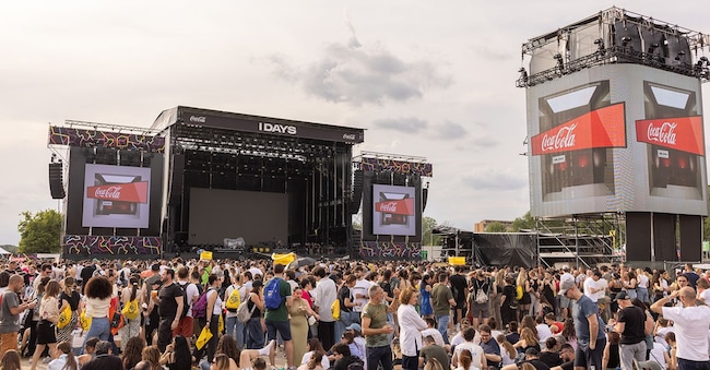 I-Days. Per il terzo anno consecutivo il festival che si tiene all’Ippodromo di Milano ha visto la partecipazione di Coca-Cola in qualità di title sponsor. Spettatori oltre quota 400mila per un cartellone che andava da Dua Lipa a Post Malone e Linkin Park