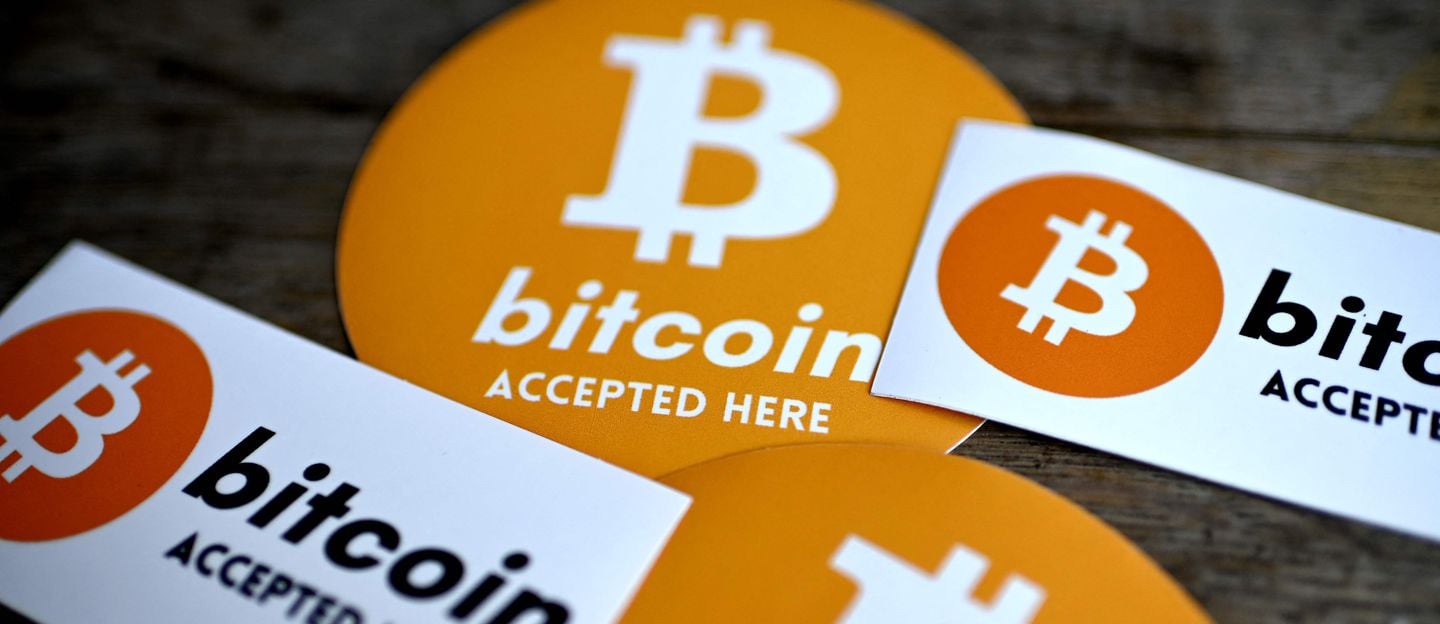 Il Bitcoin vola ai massimi a oltre 122.000 dollari. In rialzo anche le  altre - Il Sole 24 ORE