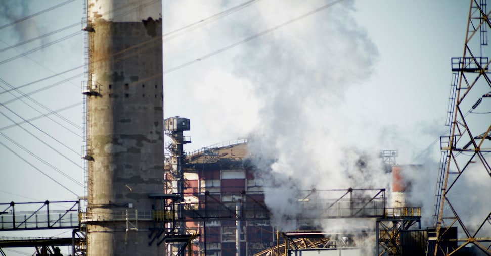Ex Ilva, settimana decisiva: oggi il Governo vede i sindacati, domani atteso l’ok alla nave rigassificatrice
