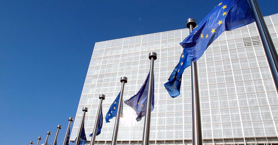 Dazi Usa, braccio di ferro nella Ue: Italia e Germania prudenti, Francia più aggressiva Dazi Usa, braccio di ferro nella Ue: Italia e Germania prudenti, Francia più aggressiva