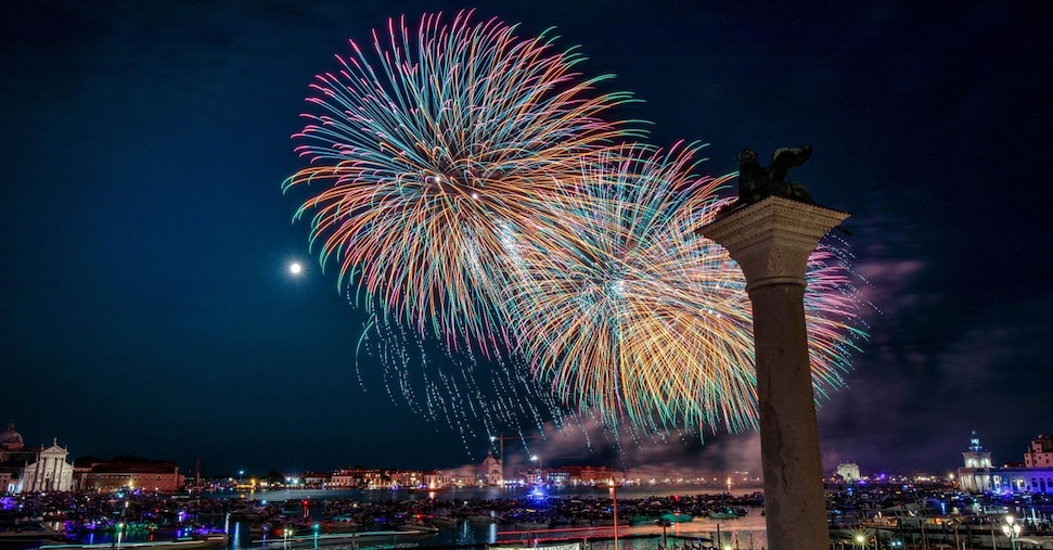 Grandi fuochi di Venezia, popolari e super lusso