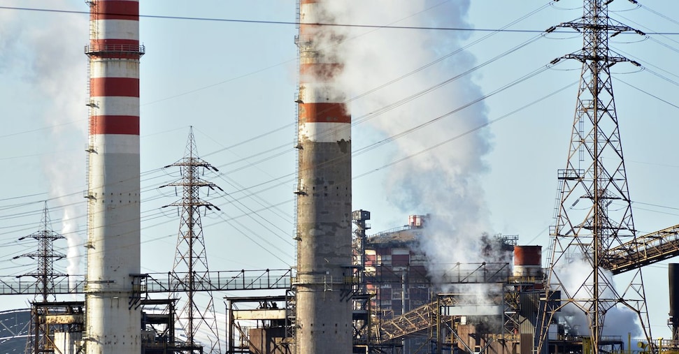 Urso, ok all’Aia per l’ex Ilva, l’impianto è salvo Urso, ok all’Aia per l’ex Ilva, l’impianto è salvo