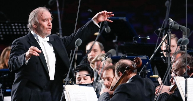 Il direttore d’orchestra russo Valery Gergiev. (Photo by Sergei CHIRIKOV / POOL / AFP)