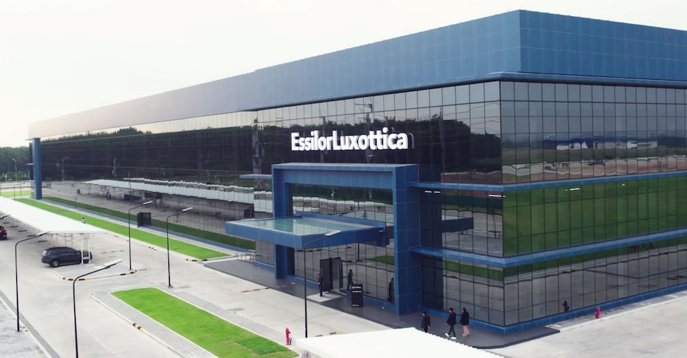 EssilorLuxottica acquisisce divisioni lenti oftalmiche della sudcoreana PUcore EssilorLuxottica acquisisce divisioni lenti oftalmiche della sudcoreana PUcore