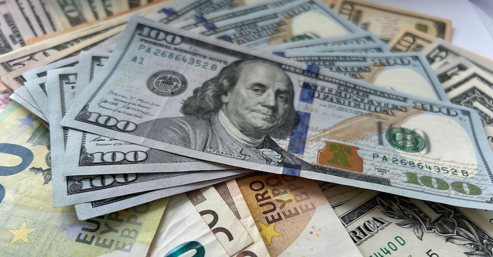 L’Fmi promuove l’Italia: bene occupazione e tagli al deficit L’Fmi promuove l’Italia: bene occupazione e tagli al deficit