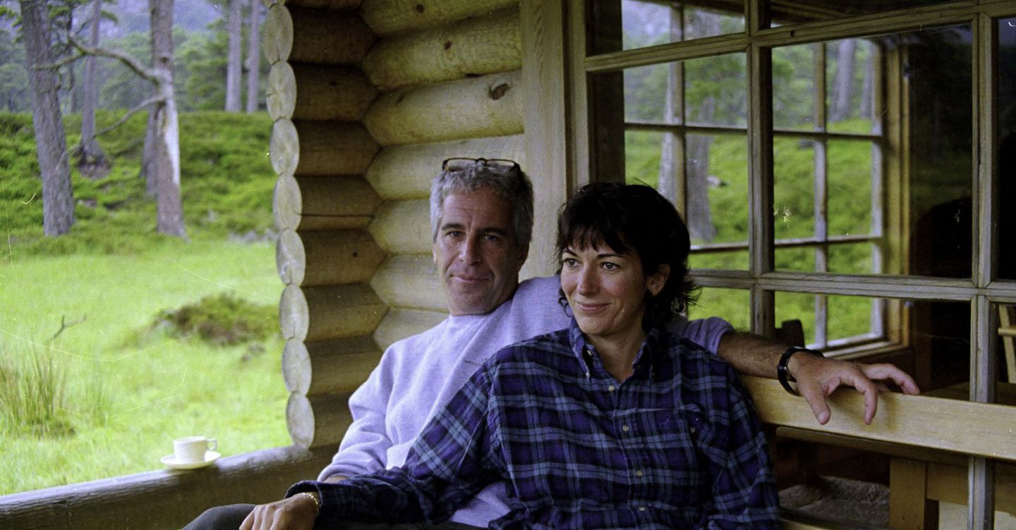 Caso Epstein, il dipartimento di Giustizia sente Ghislaine Maxwell. Ad agosto interrogatorio alla Camera