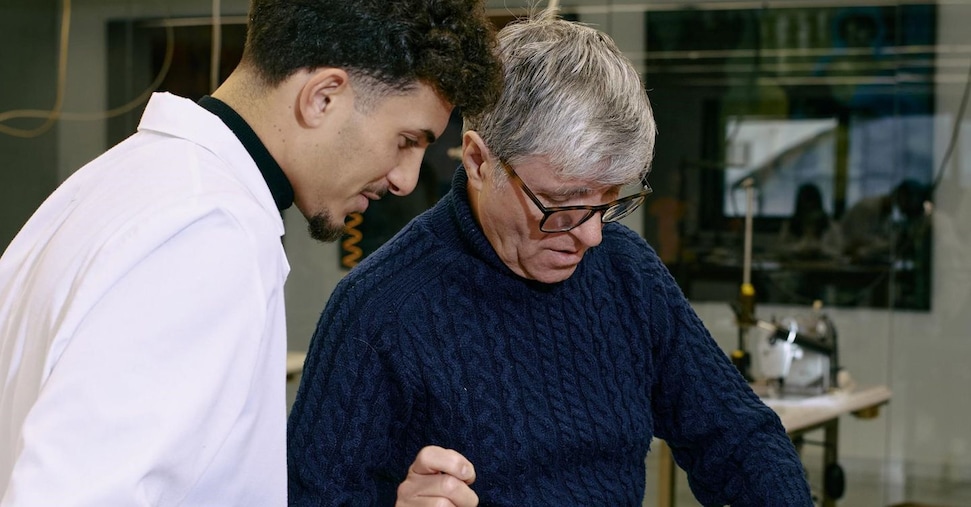 Kiton celebra i 25 anni della Scuola di alta sartoria: assunti 80 ex allievi