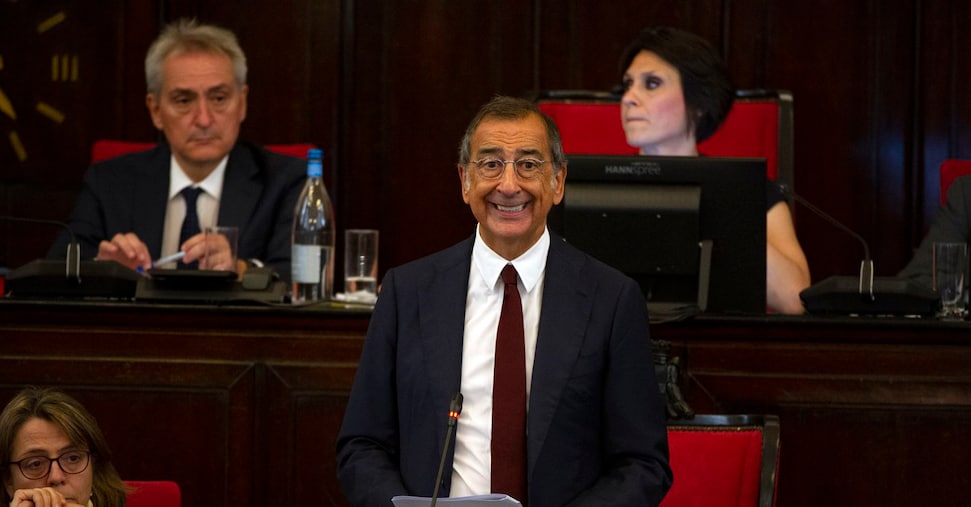 Dalla Lombardia alla Sicilia: ecco le inchieste giudiziarie che scuotono la politica alla vigilia delle regionali Dalla Lombardia alla Sicilia: ecco le inchieste giudiziarie che scuotono la politica alla vigilia delle regionali