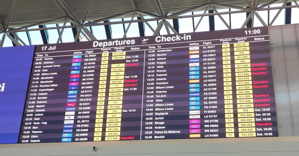 Russia, persi i contatti con aereo durante secondo tentativo atterraggio: 49 persone a bordo