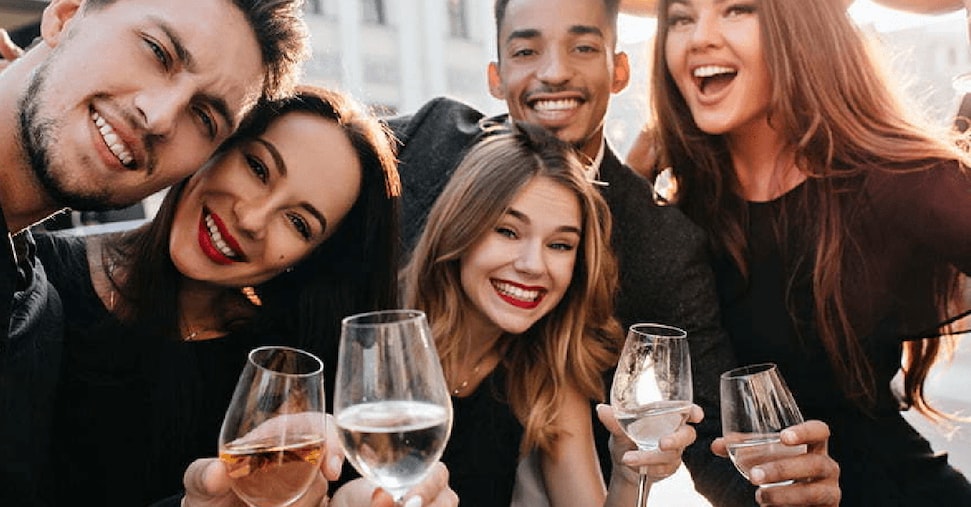 Vino, ai giovani piace con poco alcol e così i produttori rispondono Vino, ai giovani piace con poco alcol e così i produttori rispondono