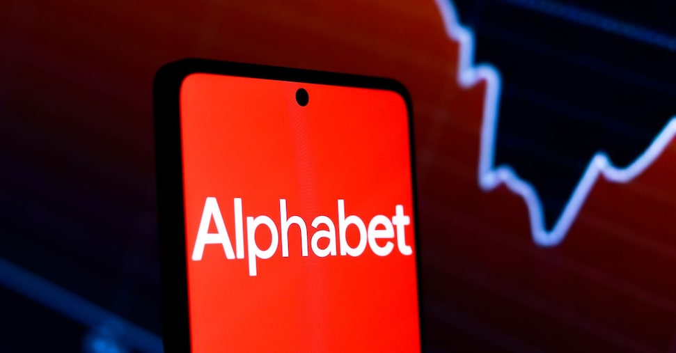 Intelligenza artificiale: Alphabet spinge Google nella sfida dei chatbot Intelligenza artificiale: Alphabet spinge Google nella sfida dei chatbot