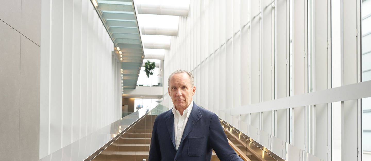 🌍STOCK REPORT:  **Temasek Investisce 220 Milioni di Dollari in Ermenegildo Zegna: Un Nuovo Capitolo per la Moda di Lusso**