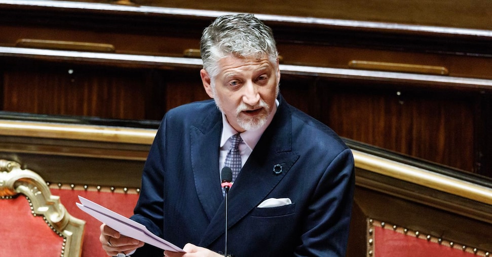 Tax credit, verifiche su 200 opere per 350 milioni. Giuli: «Mai più film fantasma e abusi, nuova fase per il cinema» Tax credit, verifiche su 200 opere per 350 milioni. Giuli: «Mai più film fantasma e abusi, nuova fase per il cinema»