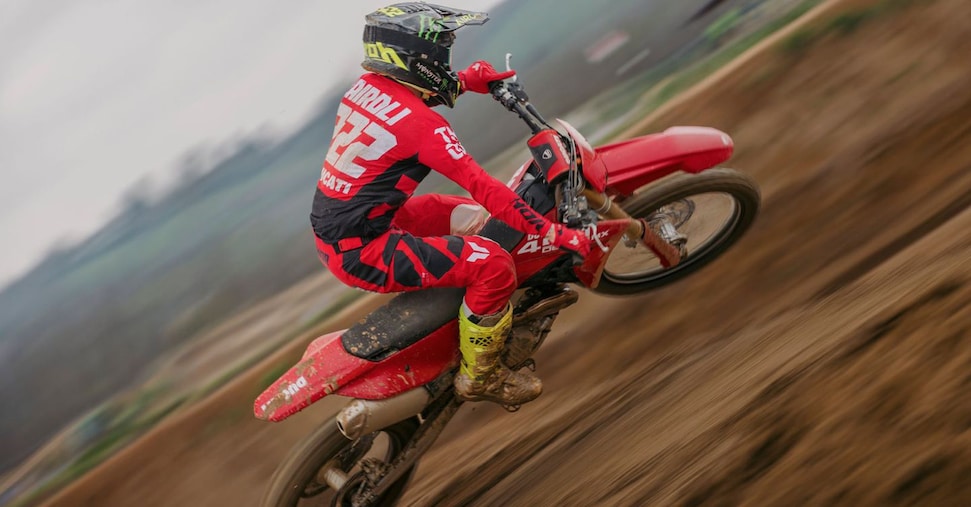 Ducati Desmo450 MX: la prima moto da cross di Borgo Panigale è realtà
