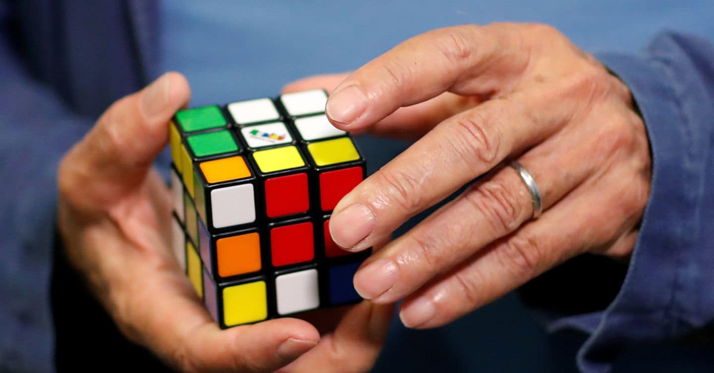 Il cubo di Rubik e gli sticker dei personaggi Disney non sono riproducibili