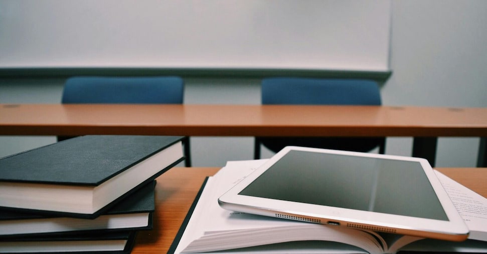 Migliaia di Studenti Imparano il Digitale: Successo della Sesta Edizione del Progetto 'Technology - Digital Literacy'