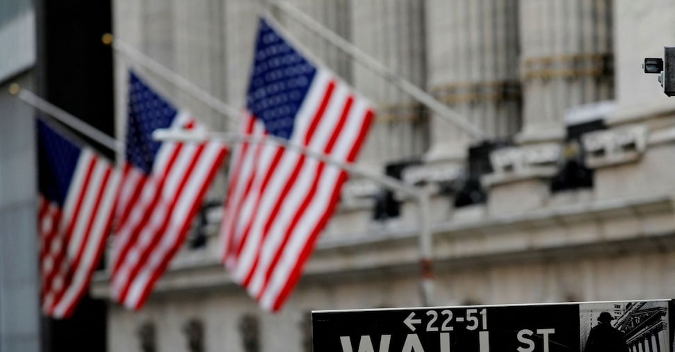 Borsa, pesano i nuovi dazi di Trump: Europa verso avvio in rosso
